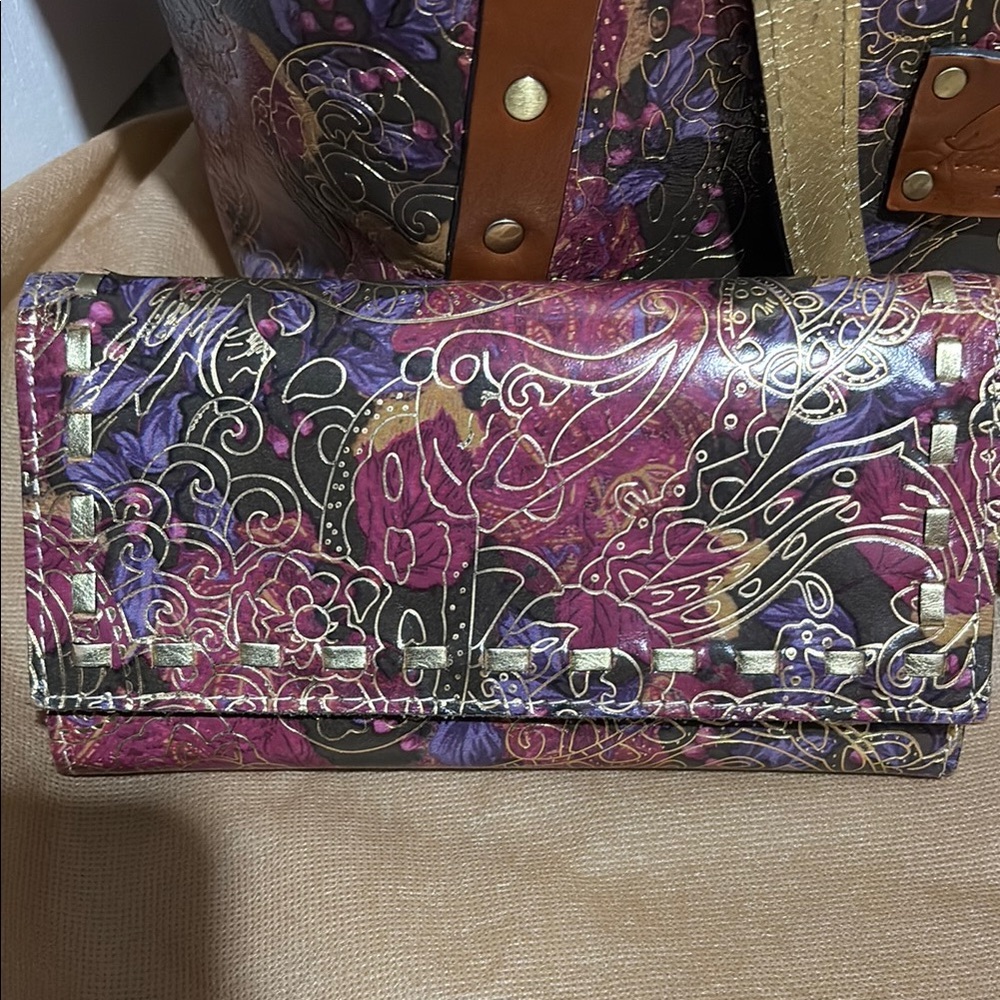 Parricia Nash Pink Purple and Gold Paisley and Floral Tote and Wallet Set - Picture 3 of 10